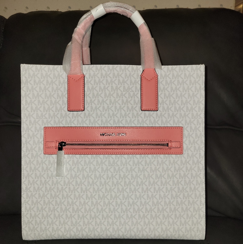 Micheal kors Kenly Large signature tote.